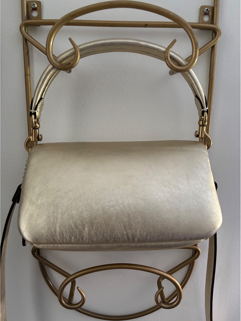 Coach Pillow Tabby Shoulder Bag 18 in Metallic Soft Gold w/ Crossbody Strap! - Picture 5 of 9